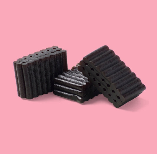 Sweet licorice mats  - per. 100 grams