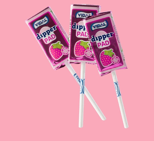 Dipper Lollipop is soft caramel with strawberry flavour - per. PCS